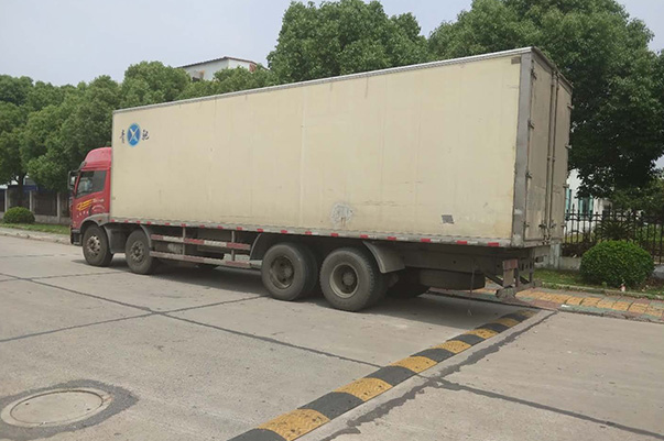 昆山第三方物流中型封閉式貨車